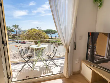 Appartement à Pineda de Mar: Confort, Wi-Fi & Climatisation - 50m de la Plage - Photo 10