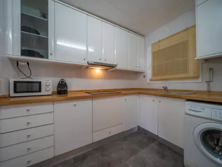 Appartement à Pineda de Mar: Confort, Wi-Fi & Climatisation - 50m de la Plage - Photo 11