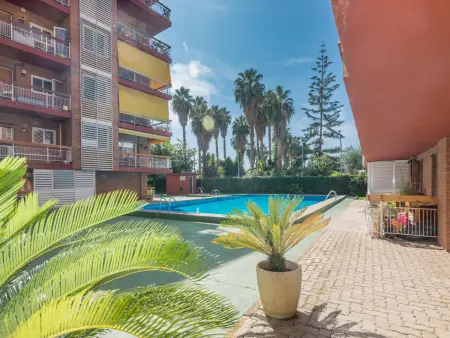 Appartement moderne à Pineda de Mar, 6 pers, 3 ch, piscine, proche plage, wifi, parking inclus - Photo 3