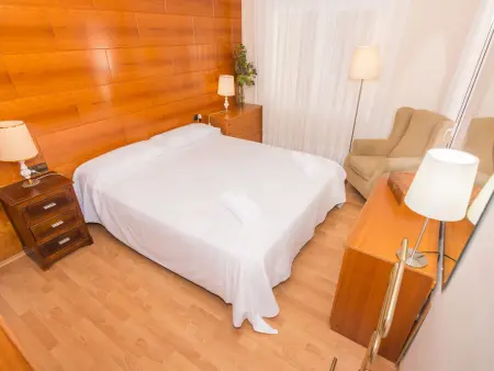 Appartement moderne à Pineda de Mar, 6 pers, 3 ch, piscine, proche plage, wifi, parking inclus - Photo 27