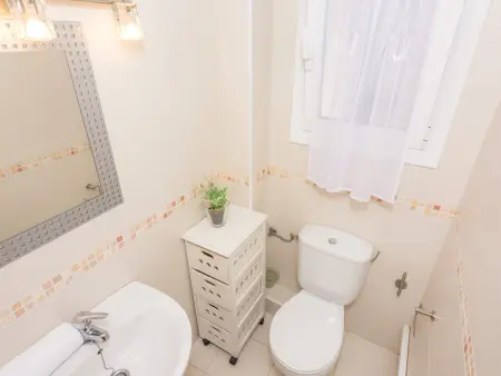 Appartement moderne à Pineda de Mar, 6 pers, 3 ch, piscine, proche plage, wifi, parking inclus - Photo 34
