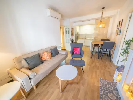 Appartement confortable à Pineda de Mar : 4 pers, piscine commune, proche mer, clim et Wi-Fi inclus - Photo 3