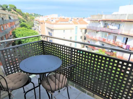Charmant appartement à Blanes, piscine commune, jardin, plage à 1 km - Photo 1