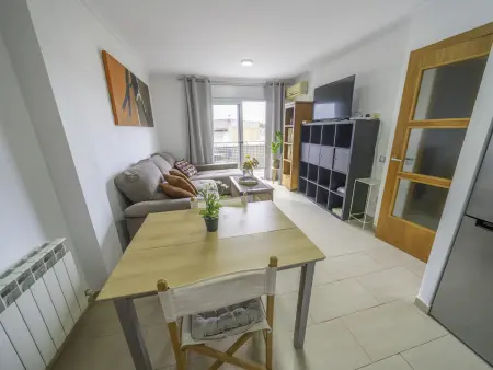Charmant appartement à Blanes, piscine commune, jardin, plage à 1 km - Photo 3