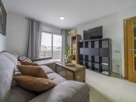 Charmant appartement à Blanes, piscine commune, jardin, plage à 1 km - Photo 4