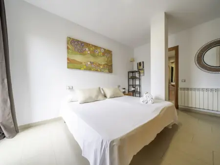 Charmant appartement à Blanes, piscine commune, jardin, plage à 1 km - Photo 12