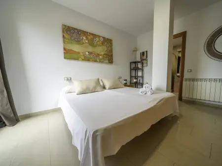 Charmant appartement à Blanes, piscine commune, jardin, plage à 1 km - Photo 13