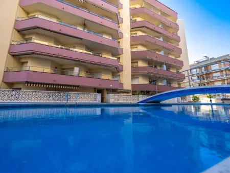 Appartement à Pineda de Mar pour 4 pers. avec piscine, proche plage et commodités - Photo 2