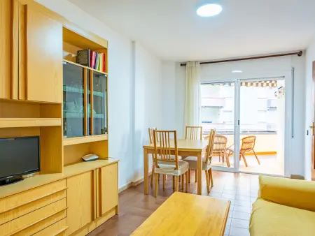 Appartement à Pineda de Mar pour 4 pers. avec piscine, proche plage et commodités - Photo 3