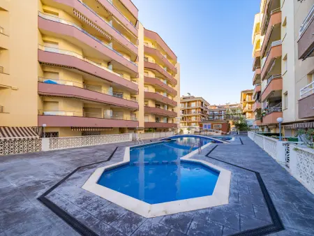 Appartement à Pineda de Mar pour 4 pers. avec piscine, proche plage et commodités - Photo 18