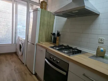 Appartement familial proche plage, 3 chambres, Wi-Fi, parking, animaux bienvenus - Costa Barcelona - Photo 13