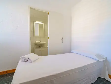 Appartement familial proche plage, 3 chambres, Wi-Fi, parking, animaux bienvenus - Costa Barcelona - Photo 24