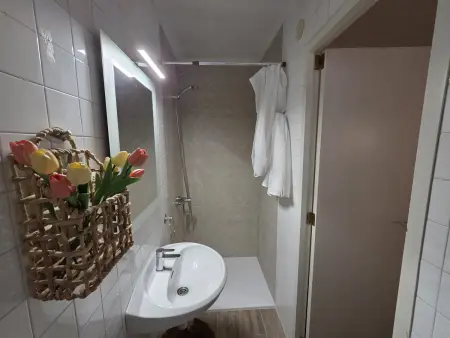 Appartement familial proche plage, 3 chambres, Wi-Fi, parking, animaux bienvenus - Costa Barcelona - Photo 28