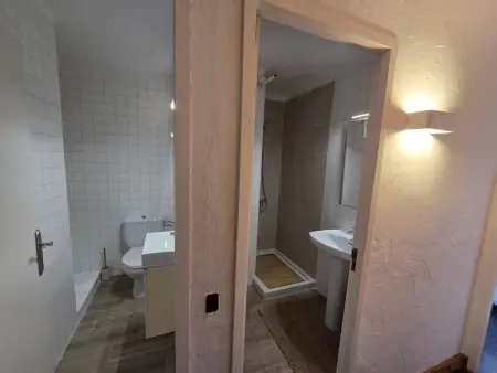 Appartement familial proche plage, 3 chambres, Wi-Fi, parking, animaux bienvenus - Costa Barcelona - Photo 34