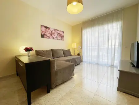 Appartement à Pineda de Mar pour 4, proche mer, avec lave-vaisselle et grand balcon - Photo 7