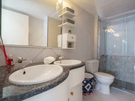 Appartement familial avec piscine, Wifi, animaux admis à Malgrat de Mar - Photo 17