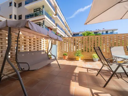Appartement moderne pour 6 à Pineda de Mar, à  quelques mètres de la plage avec Wi-Fi, terrasse et parking - Photo 1