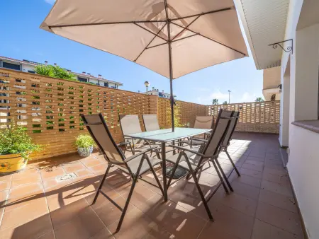 Appartement moderne pour 6 à Pineda de Mar, à  quelques mètres de la plage avec Wi-Fi, terrasse et parking - Photo 2