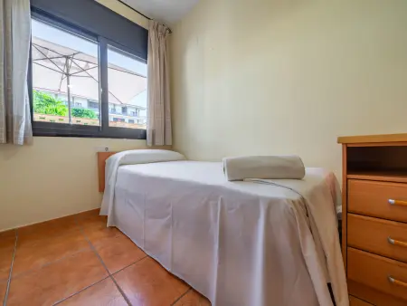 Appartement moderne pour 6 à Pineda de Mar, à  quelques mètres de la plage avec Wi-Fi, terrasse et parking - Photo 13