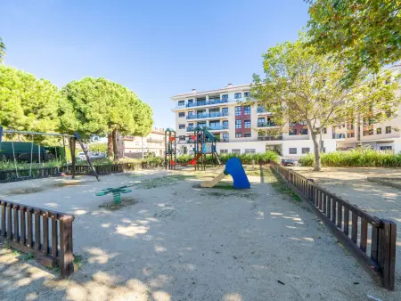 Appartement moderne pour 6 à Pineda de Mar, à  quelques mètres de la plage avec Wi-Fi, terrasse et parking - Photo 21