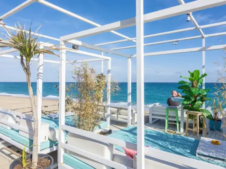 Appartement moderne pour 6 à Pineda de Mar, à  quelques mètres de la plage avec Wi-Fi, terrasse et parking - Photo 25