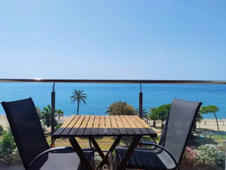 Appartement moderne à deux pas de la plage avec WiFi, clim et animaux bienvenus - Photo 1