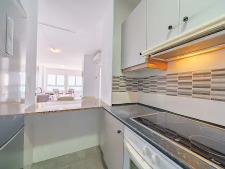 Appartement moderne à deux pas de la plage avec WiFi, clim et animaux bienvenus - Photo 14