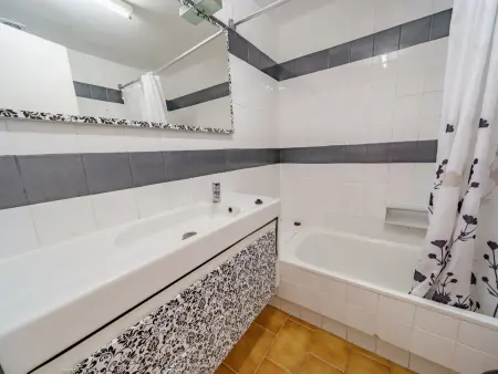 Appartement moderne à deux pas de la plage avec WiFi, clim et animaux bienvenus - Photo 24