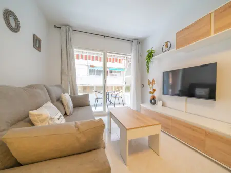 Appartement moderne à Pineda de Mar, proche de la mer, avec 2 chambres pour 5 pers. et lave-linge - Photo 2