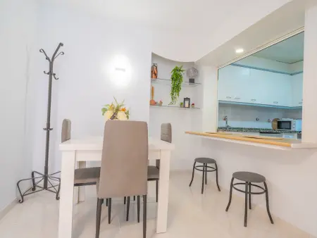 Appartement moderne à Pineda de Mar, proche de la mer, avec 2 chambres pour 5 pers. et lave-linge - Photo 8