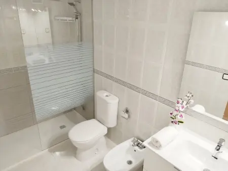 Appartement moderne à Pineda de Mar, proche de la mer, avec 2 chambres pour 5 pers. et lave-linge - Photo 21