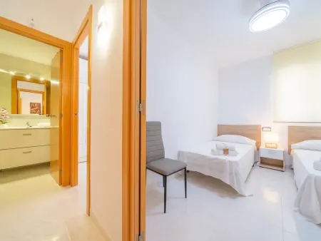 Appartement moderne à Pineda de Mar, proche de la mer, avec 2 chambres pour 5 pers. et lave-linge - Photo 23
