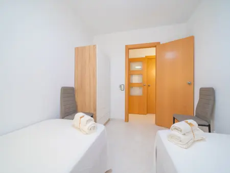Appartement moderne à Pineda de Mar, proche de la mer, avec 2 chambres pour 5 pers. et lave-linge - Photo 25