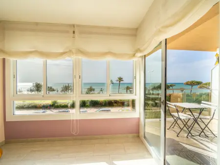 Appartement bord de mer avec Wi-Fi, clim et parking à Pineda de Mar - Photo 3