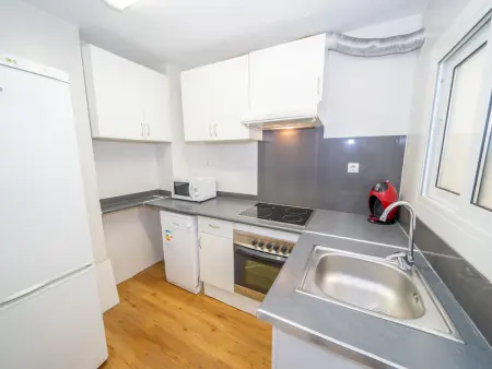 Appartement pour 4 à Pineda de Mar avec piscine commune, proche plage, animaux acceptés - Photo 6