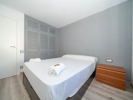 Appartement pour 4 à Pineda de Mar avec piscine commune, proche plage, animaux acceptés - Photo 8