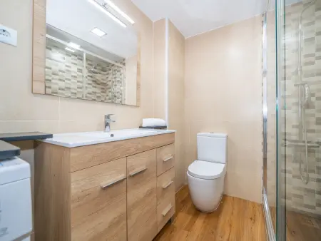 Appartement pour 4 à Pineda de Mar avec piscine commune, proche plage, animaux acceptés - Photo 11