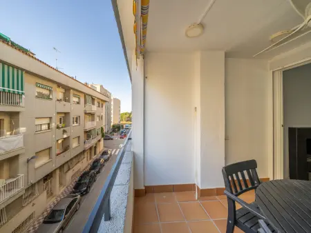 Appartement pour 4 à Pineda de Mar avec piscine commune, proche plage, animaux acceptés - Photo 13