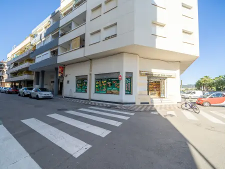 Appartement pour 4 à Pineda de Mar avec piscine commune, proche plage, animaux acceptés - Photo 17
