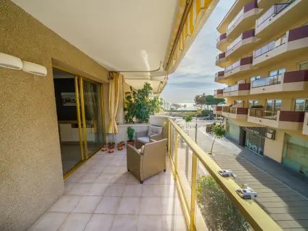 Appartement moderne 7 pers, piscine, Wi-Fi, parking, animaux admis - Pineda de Mar - Photo 2