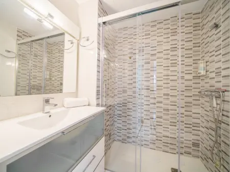 Appartement moderne 7 pers, piscine, Wi-Fi, parking, animaux admis - Pineda de Mar - Photo 17