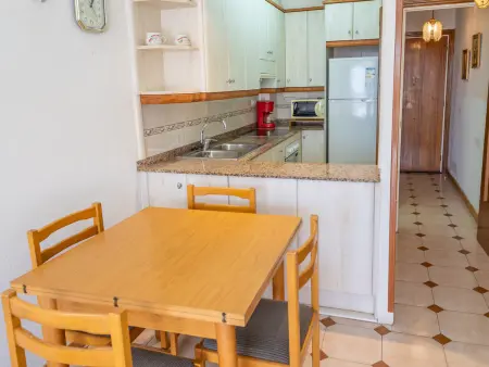 Appartement familial à 69m de la plage avec Wi-Fi - Photo 9