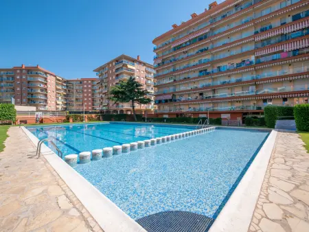 Appartement moderne à Santa Susana pour 6 pers, piscine commune, 150m de la plage - Photo 2