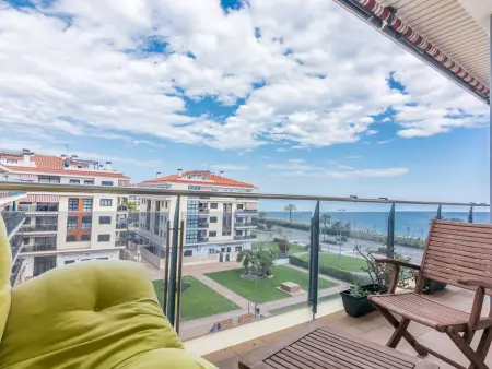 Duplex 3 chambres avec terrasse et parking, à 80m de la plage, climatisé et Wi-Fi à Pineda de Mar - Photo 5