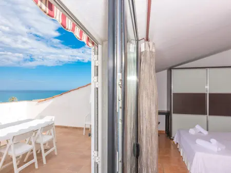 Duplex 3 chambres avec terrasse et parking, à 80m de la plage, climatisé et Wi-Fi à Pineda de Mar - Photo 31