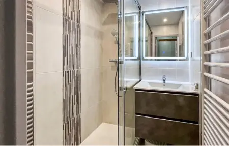 PISCINE ET ACCÈS PLAGE, Appartement 5 personnes à Hyères - Photo 13