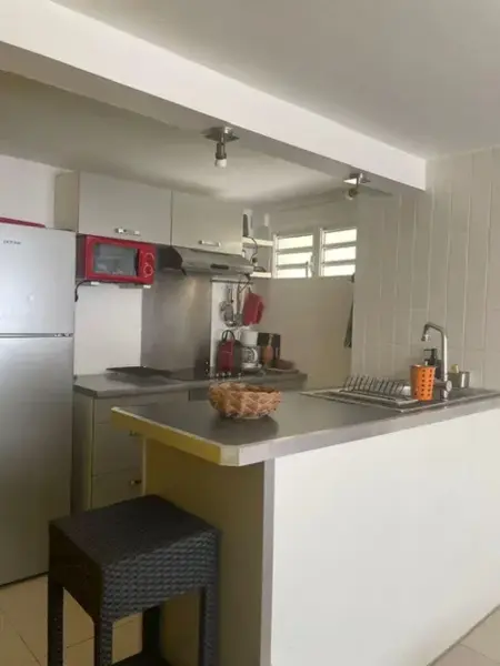 Appartement avec terrasse à Fort-de-France 50 m² - Photo 4