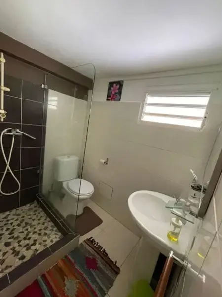 Appartement avec terrasse à Fort-de-France 50 m² - Photo 5