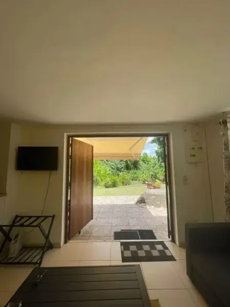 Appartement avec terrasse à Fort-de-France 50 m² - Photo 6