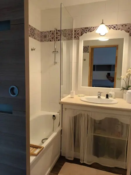 Appartement Cozy aux Issamdres avec Piscine, Appartement 6 personnes à Roquebrune sur Argens - Photo 10